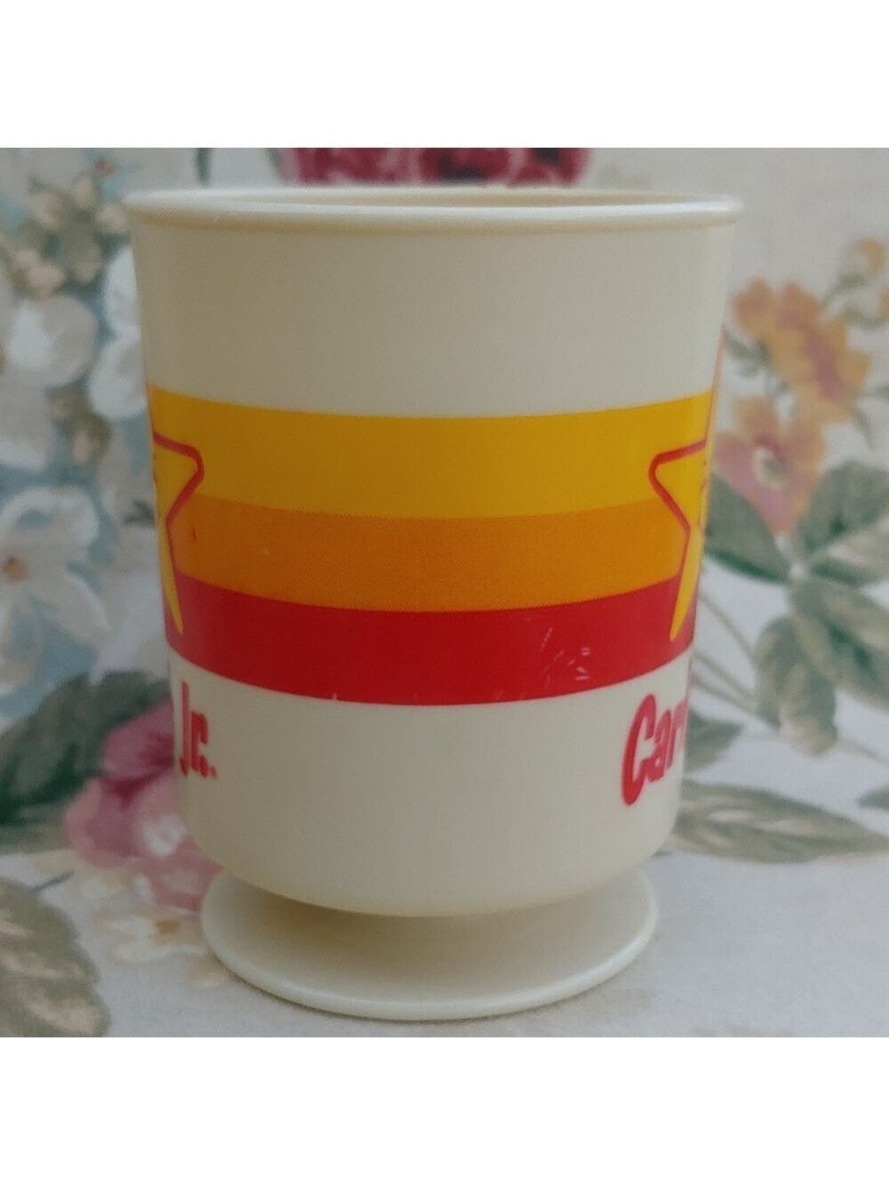 Carl's Jr Vintage Collectible Plastic Drinking Cup with Yellow Superstar Design - Picture 6 of 15